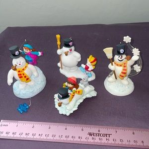 Hallmark 4 Frosty the Snowman ornaments.  Not in box. Smoke free home.